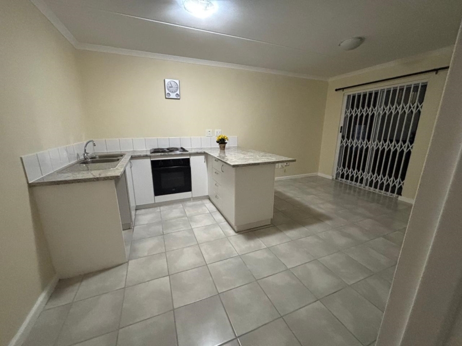 To Let 2 Bedroom Property for Rent in Rugby Western Cape